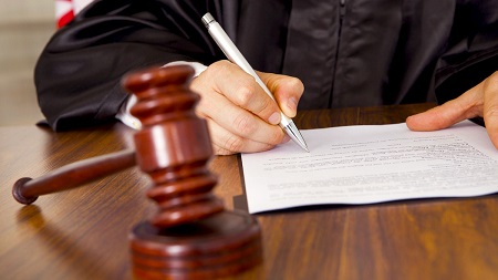 Верховний Суд роз’яснив, що вказувати в наказі про оголошення догани