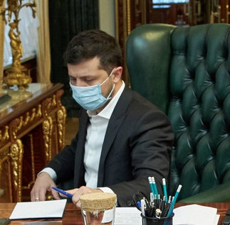Президент України наголосив, що людям потрібно дати можливість добиратися на роботу