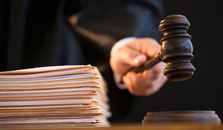 Чи можна звільнити працівника під час лікарняного? Верховний суд змінив свою думку