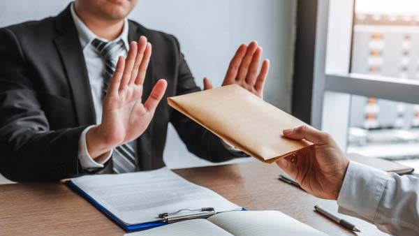 Правопорушення, пов’язане з корупцією — самостійна підстава, щоби звільнити держслужбовця, — Верховний Суд Правопорушення, пов’язане з корупцією — самостійна підстава, щоби звільнити держслужбовця, — Верховний Суд