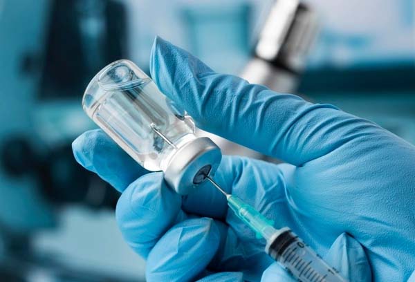 Постанову КМУ про відсторонення невакцинованих працівників оскаржують в Окружному адмінсуді Києва Постанову КМУ про відсторонення невакцинованих працівників оскаржують в Окружному адмінсуді Києва