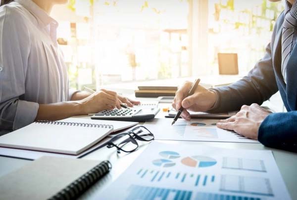 Громадянин Казахстану виконував обов’язки фінансового директора з простроченим дозволом на застосування його праці в Україні Громадянин Казахстану виконував обов’язки фінансового директора з простроченим дозволом на застосування його праці в Україні