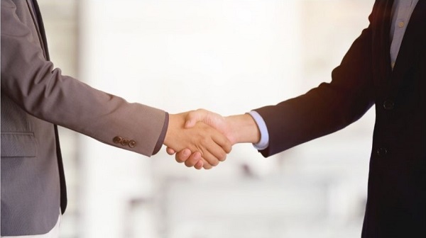 shake_hands_20_05.jpg