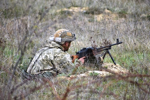 У працівника закінчився контракт військової служби: що далі?