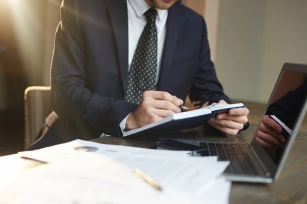 Верховний Суд: контракт, переукладений кілька разів, не стає безстроковим трудовим договором