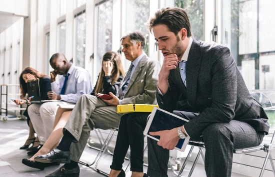 Де мають перебувати працівники закладів освіти, розважальних зон бізнес-центрів, кінотеатрів на час карантину? Роз’яснює експерт журналу «Кадровик-01»