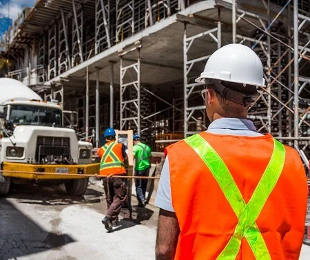 Держпраці роз’яснила, хто може виконувати функції служби охорони праці на підприємстві Держпраці роз’яснила, хто може виконувати функції служби охорони праці на підприємстві