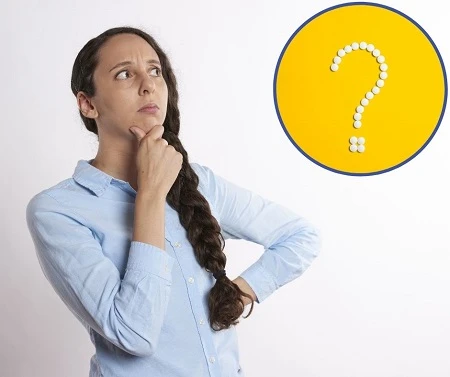 Чи чекати на заяву працівника, щоб поновити його на роботі за рішенням суду?