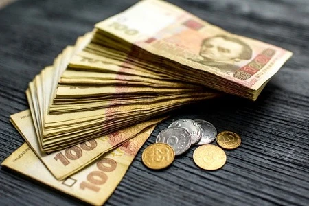 Як правильно виплачувати зарплати та розраховуватись з працівниками при звільненні — роз’яснення Держпраці