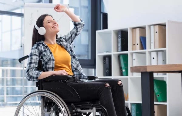 Що потрібно знати кадровику про створення «особливих умов праці» для осіб з інвалідністю і хто може конкретизувати висновки МСЕК?