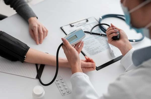 Держпраці пояснила, які мають бути дії роботодавця, якщо за результатами медогляду працівникові протипоказані роботи за професією Держпраці пояснила, які мають бути дії роботодавця, якщо за результатами медогляду працівникові протипоказані роботи за професією