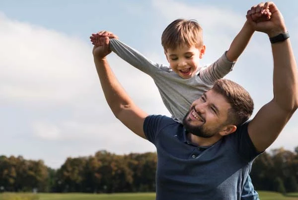 Голова ВР підписав Закон про право батька на соціальні відпустки