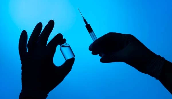 Тих, хто записався на щеплення від COVID-19 у Дії, вакцинуватимуть у суботу та неділю