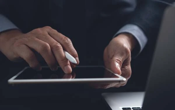 У ВР зареєстрували законопроект про електронне надання державних послуг У ВР зареєстрували законопроект про електронне надання державних послуг