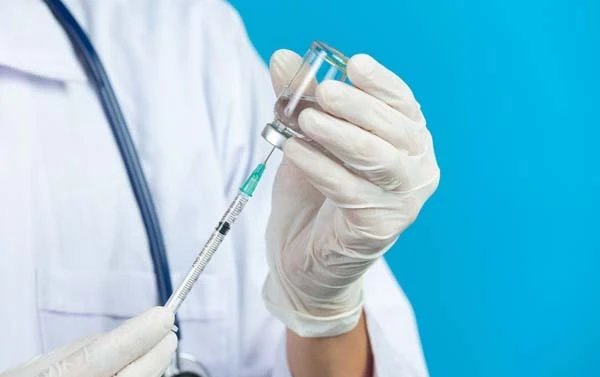 МОН: алгоритм запису освітян на вакцинацію від COVID-19