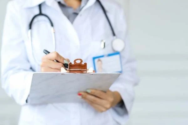 Чи потрібно друкувати е-лікарняний та надавати роботодавцю паперові підтвердження хвороби, — роз’яснення МОЗ Чи потрібно друкувати е-лікарняний та надавати роботодавцю паперові підтвердження хвороби, — роз’яснення МОЗ