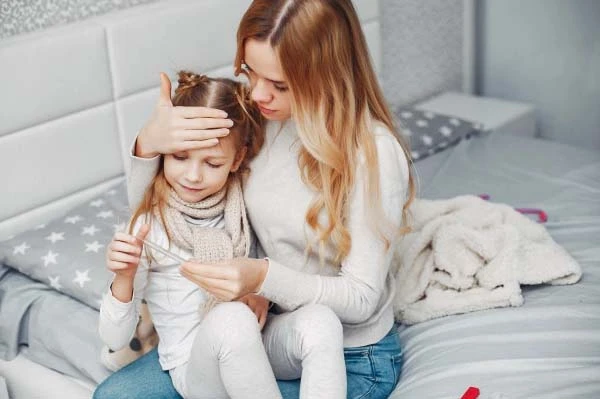 Чи продовжується відпустка у працівника, в якого хворіє дитина, на кількість днів лікарняного