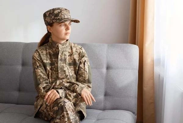 Всіх жінок — на військовий облік Всіх жінок — на військовий облік