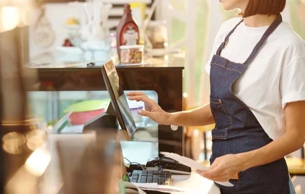 Підприємець скористався послугою підбору персоналу та сплатив штраф за неоформленого працівника