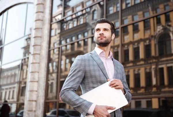 Кабмін переглянув посадові оклади та доплати працівників державних і комунальних закладів освіти