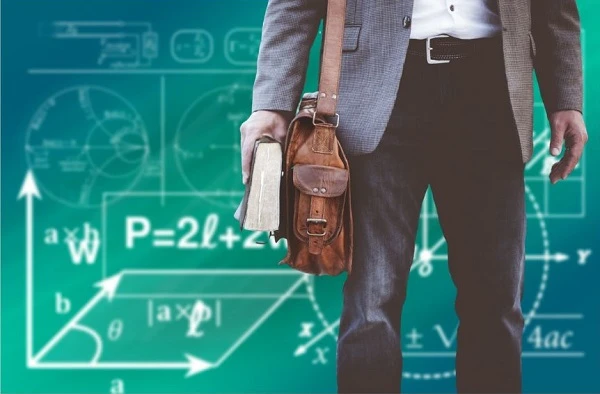 Контракти з директорами шкіл можна продовжити без конкурсу