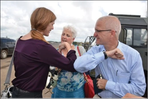 Антикоронавірусний етикет: 5 способів безпечних привітань у діловому світі