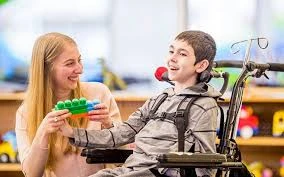 Чи може батько скористатися соціальною відпусткою, якщо дружина перебуває у відпустці по догляду за дитиною