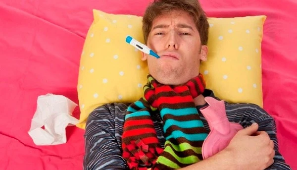 Чи оплачувати лікарняний працівнику у відпустці