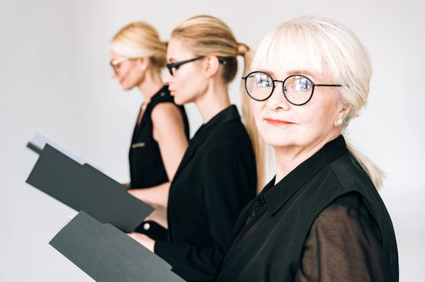 Де заборонено використовувати працю жінок